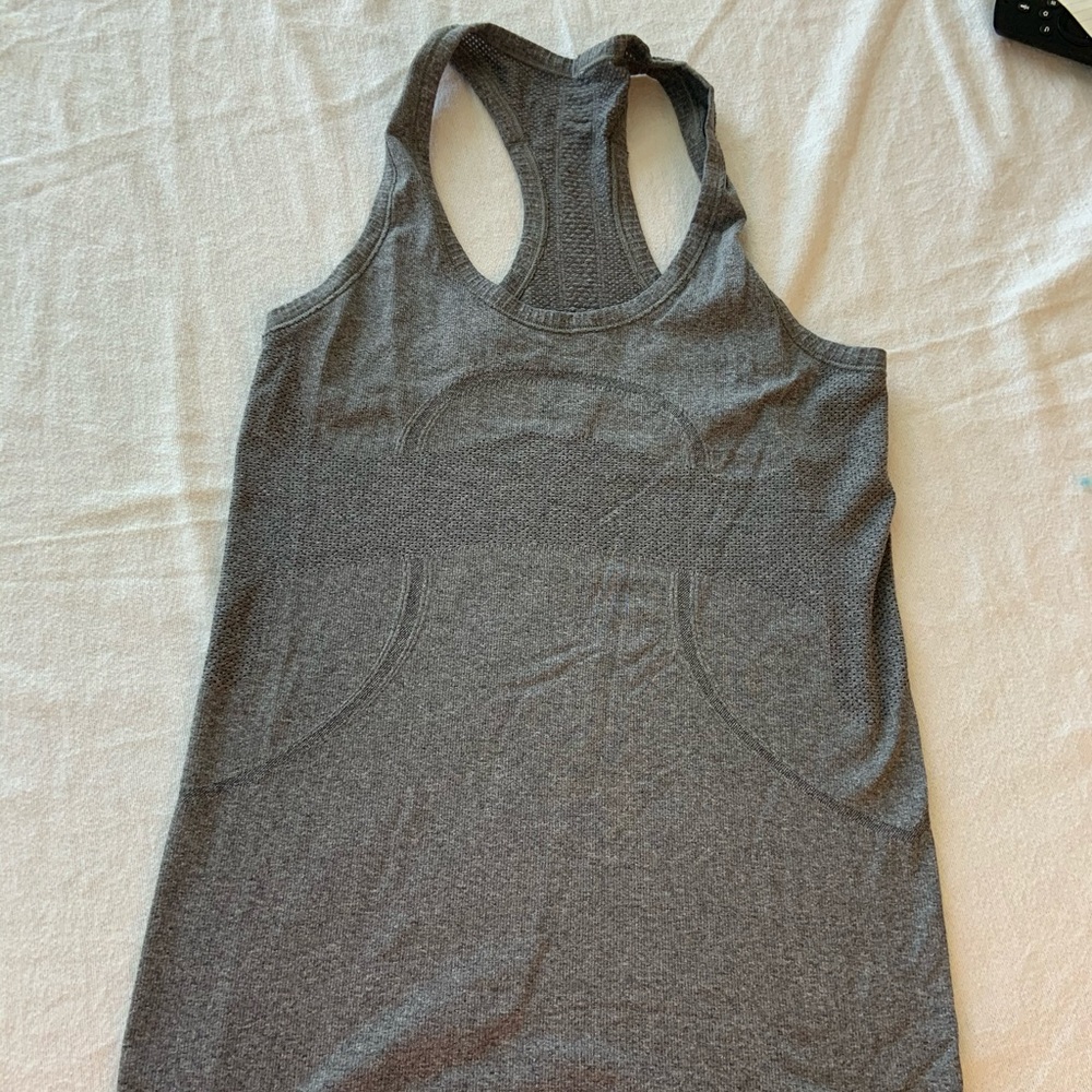 COPY - Lululemon tank